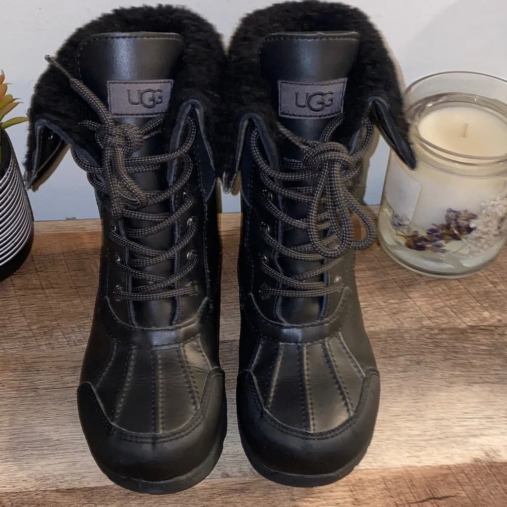 UGG title kids